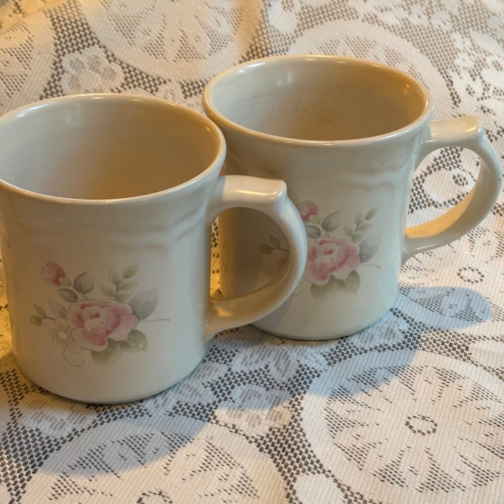 Vintage Pfaltzgraff USA Tea Rose Ceramic Set of 2 Mugs USA 80s Cottage Chic